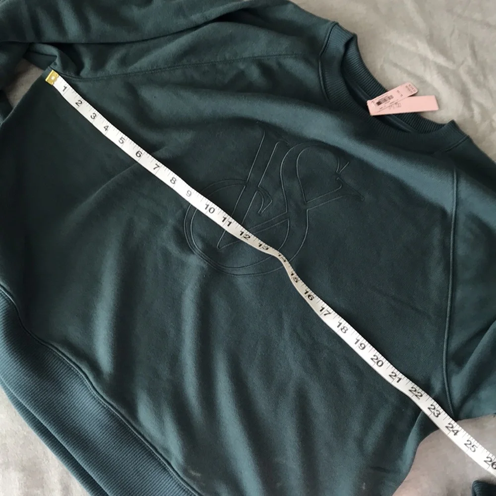 Brand new VS sweater - Picture 4 of 5